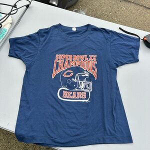 Casual Navy Blue Tee Super Bowl champions vintage 1985